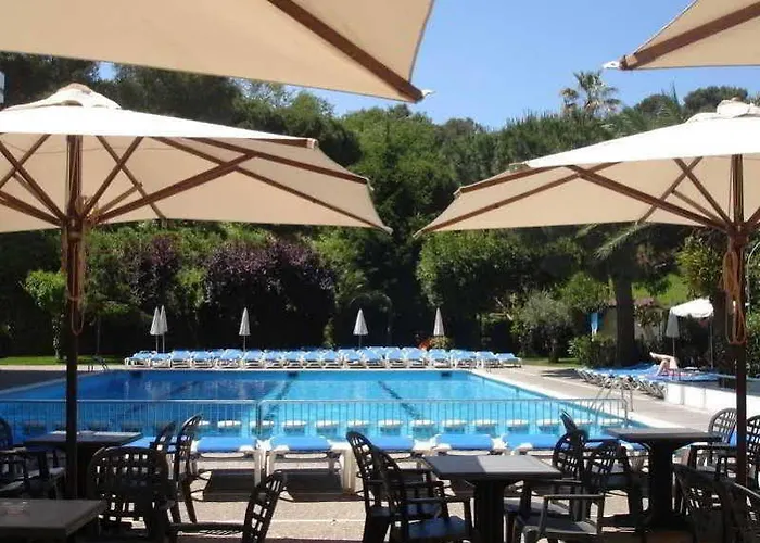 Gran Garbi & Aquasplash Hotel